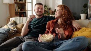 College Couple Dating